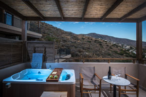 Woonvoorbeeld standaardkamer met whirlpool