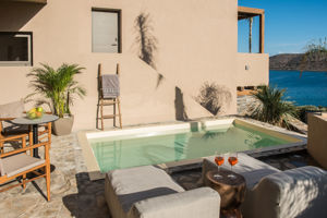 Woonvoorbeeld juniorsuite met privezwembad