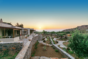 Yiannis Retreat