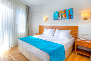 Fly & Go Grand Park Lara