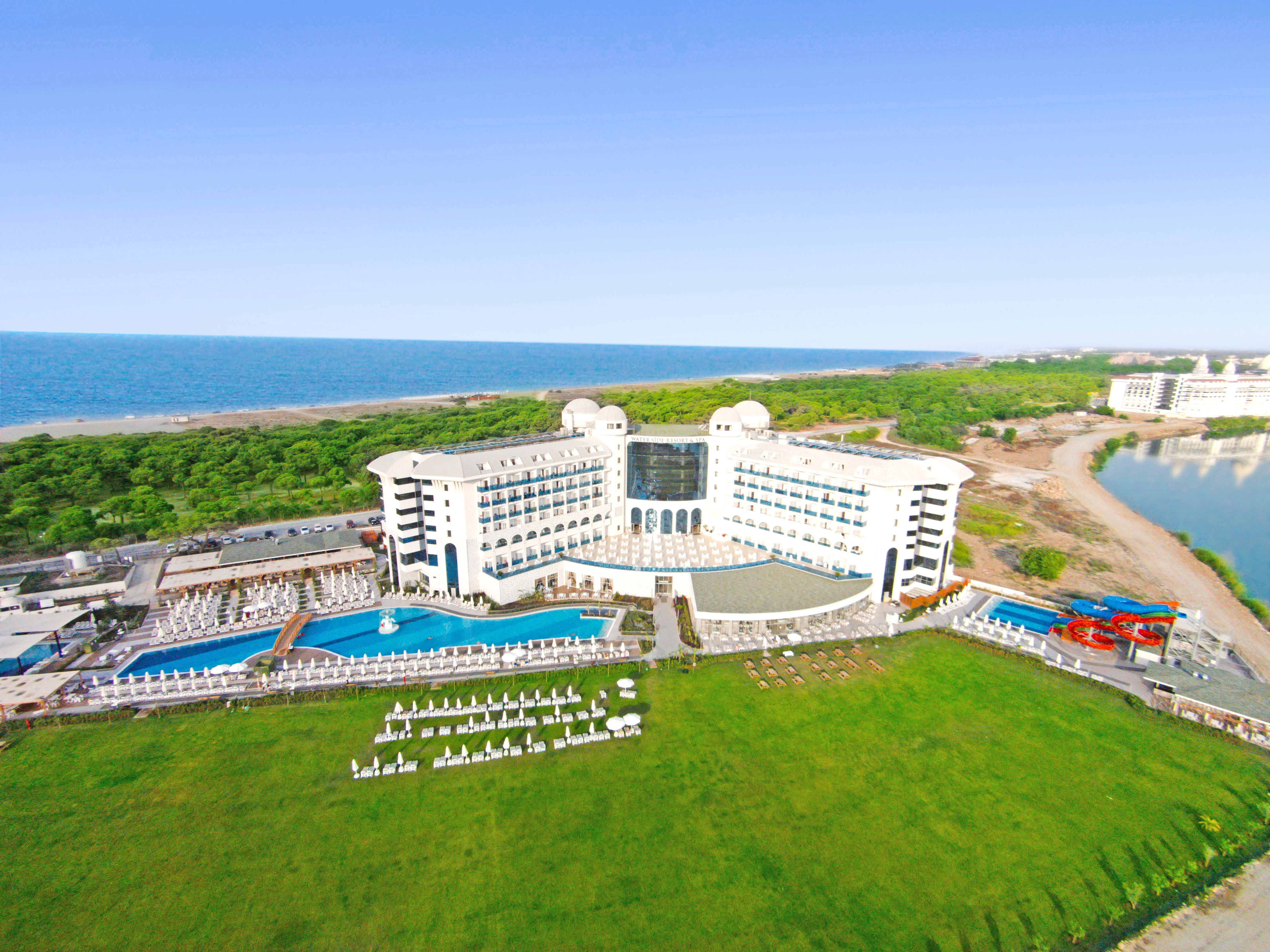 Fly & Go Water Side Resort & Spa