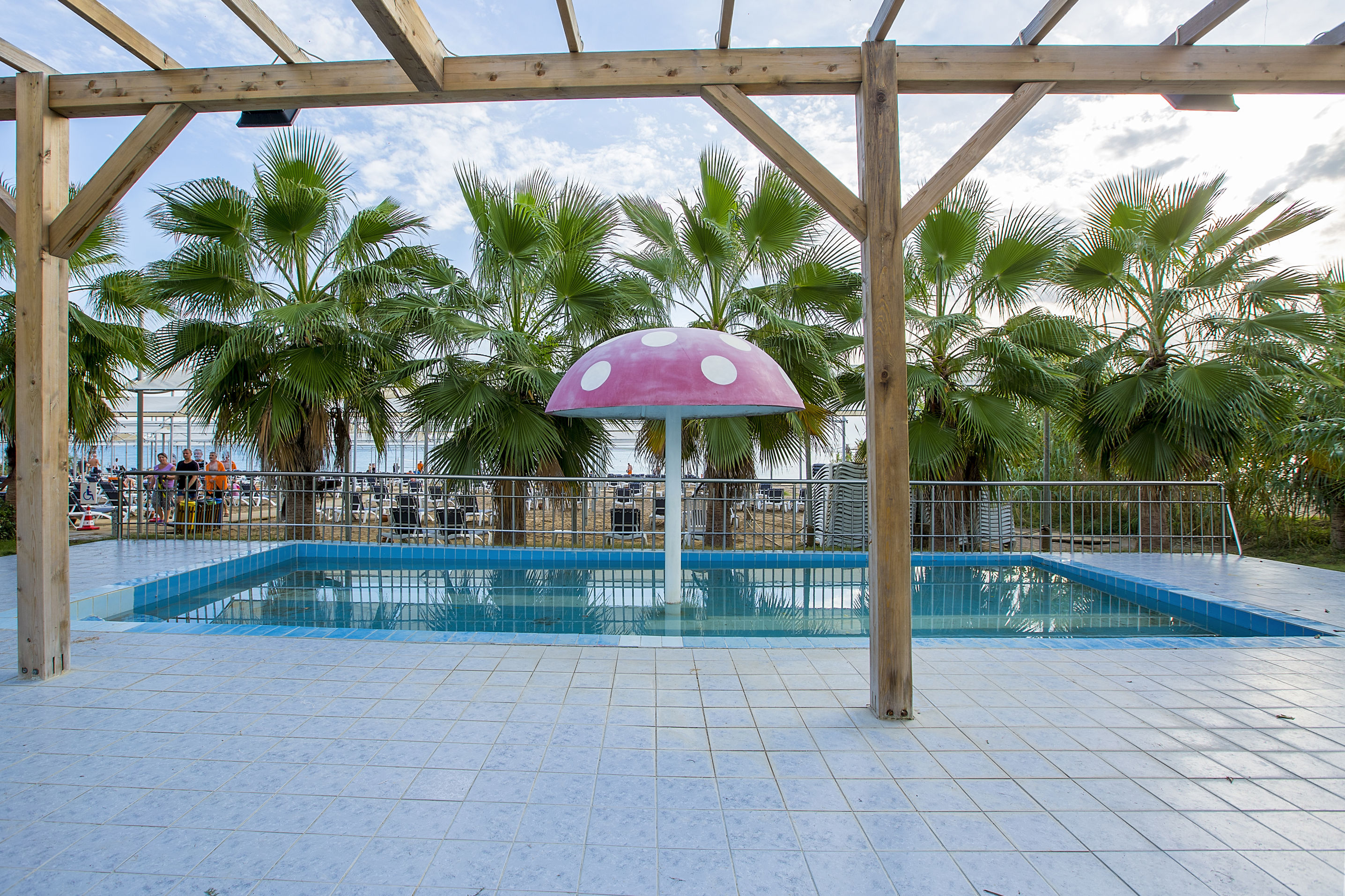 Fly & Go J'adore Deluxe Hotel & Spa