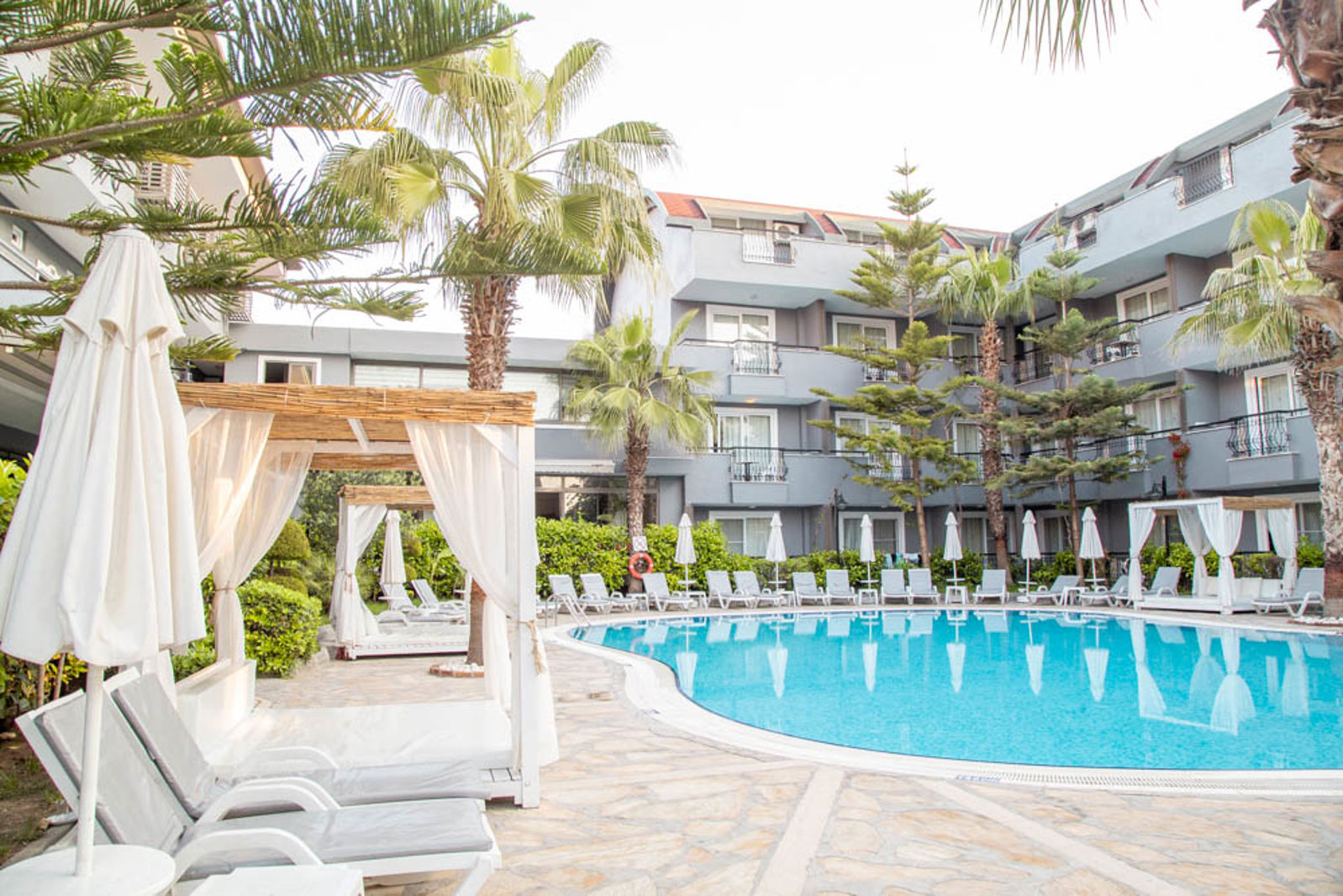 Fly & Go Sun City Appartement & Hotel