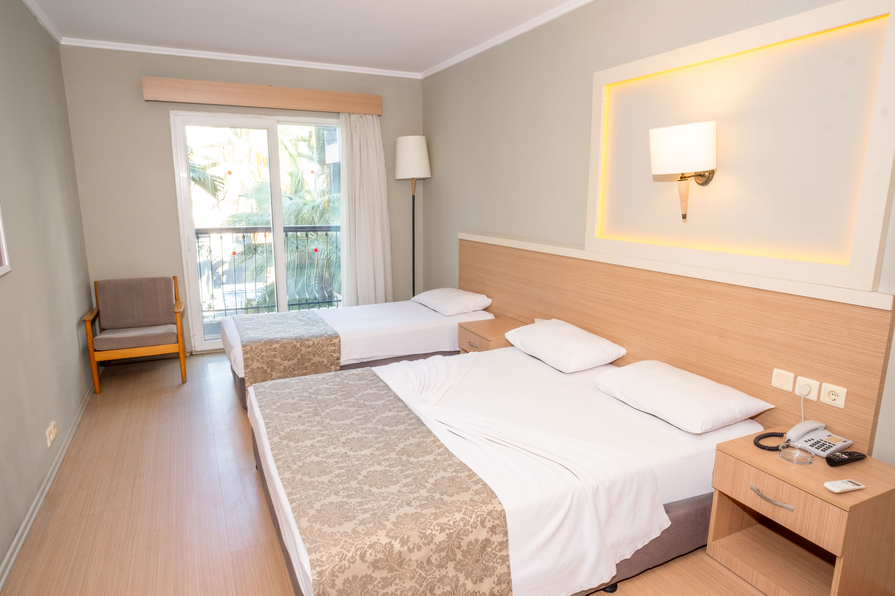 Fly & Go Sun City Appartement & Hotel