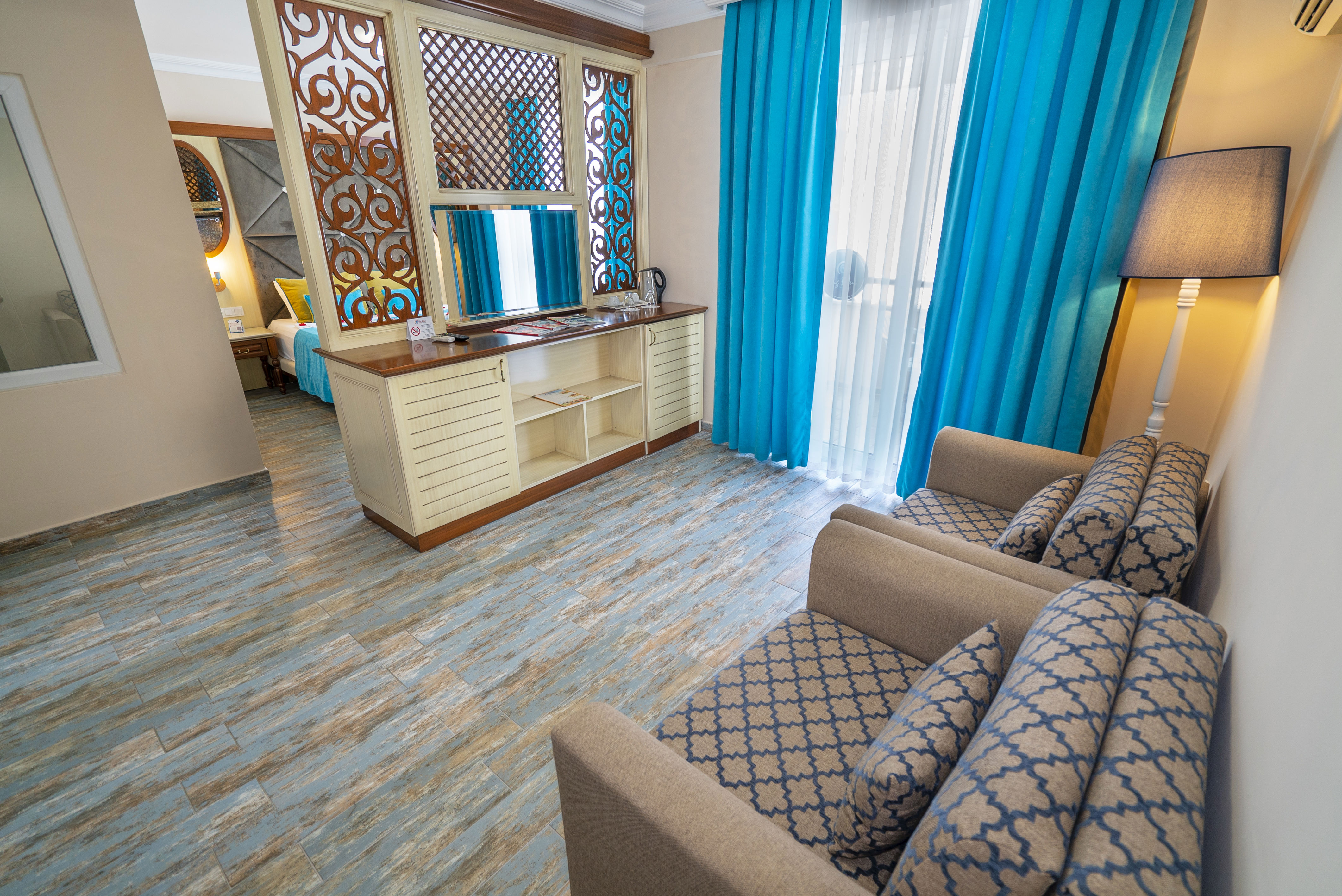 Fly & Go Club Big Blue Suite Hotel