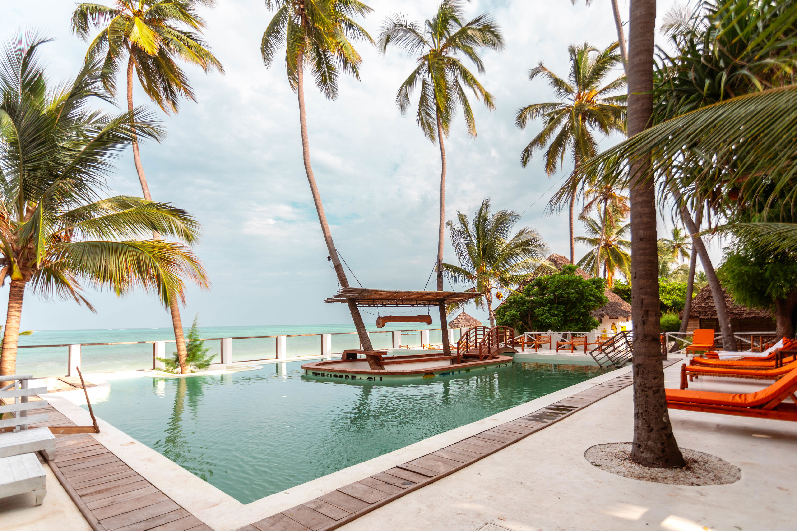 Hotel Tiki Beach Club & Resort & Safari Selous