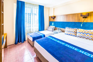 Excursiereis & Club Big Blue Suite Hotel 