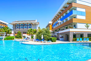 Excursiereis & Terrace Elite Resort