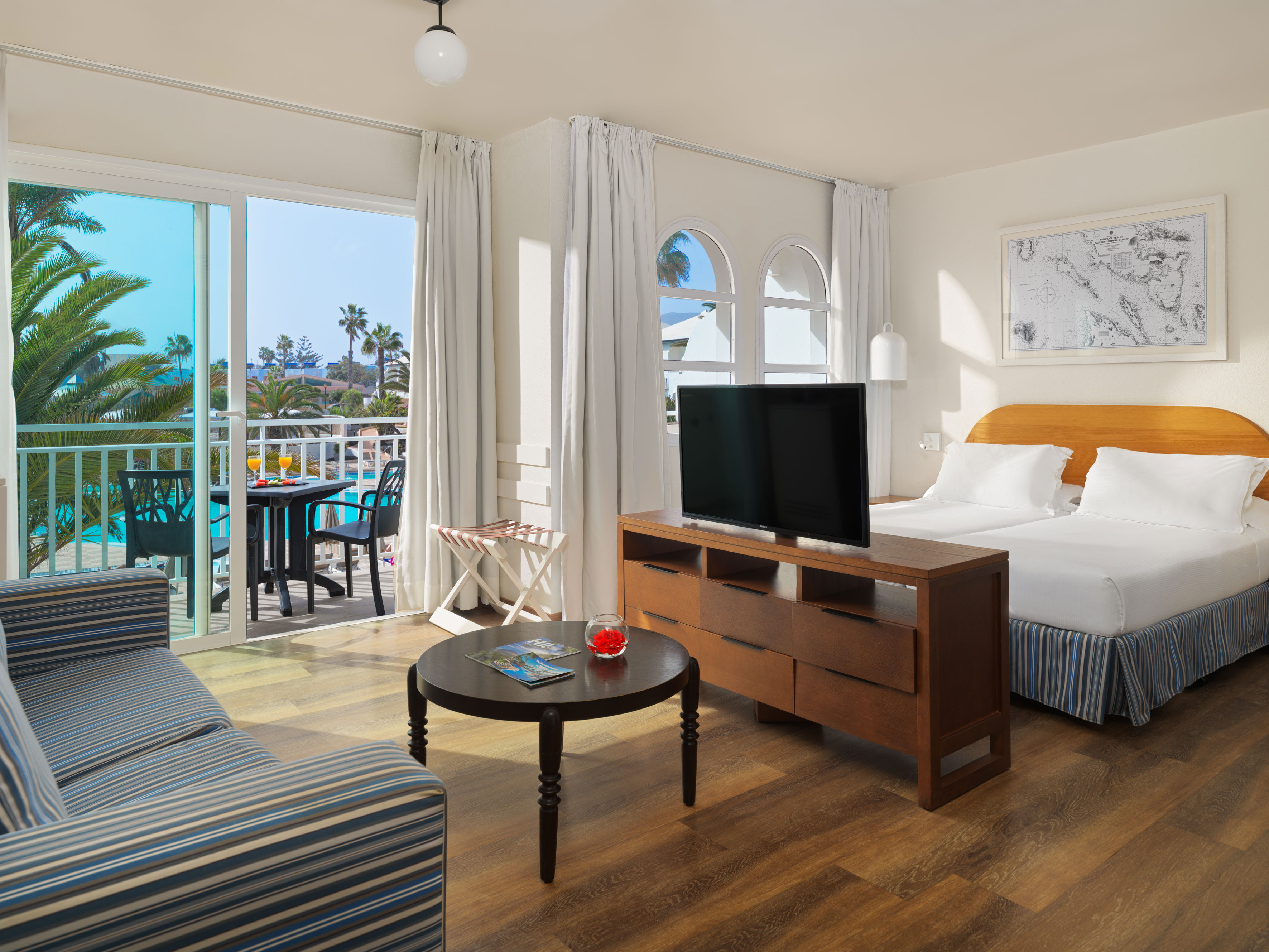 Fly & Go H10 Ocean Suites
