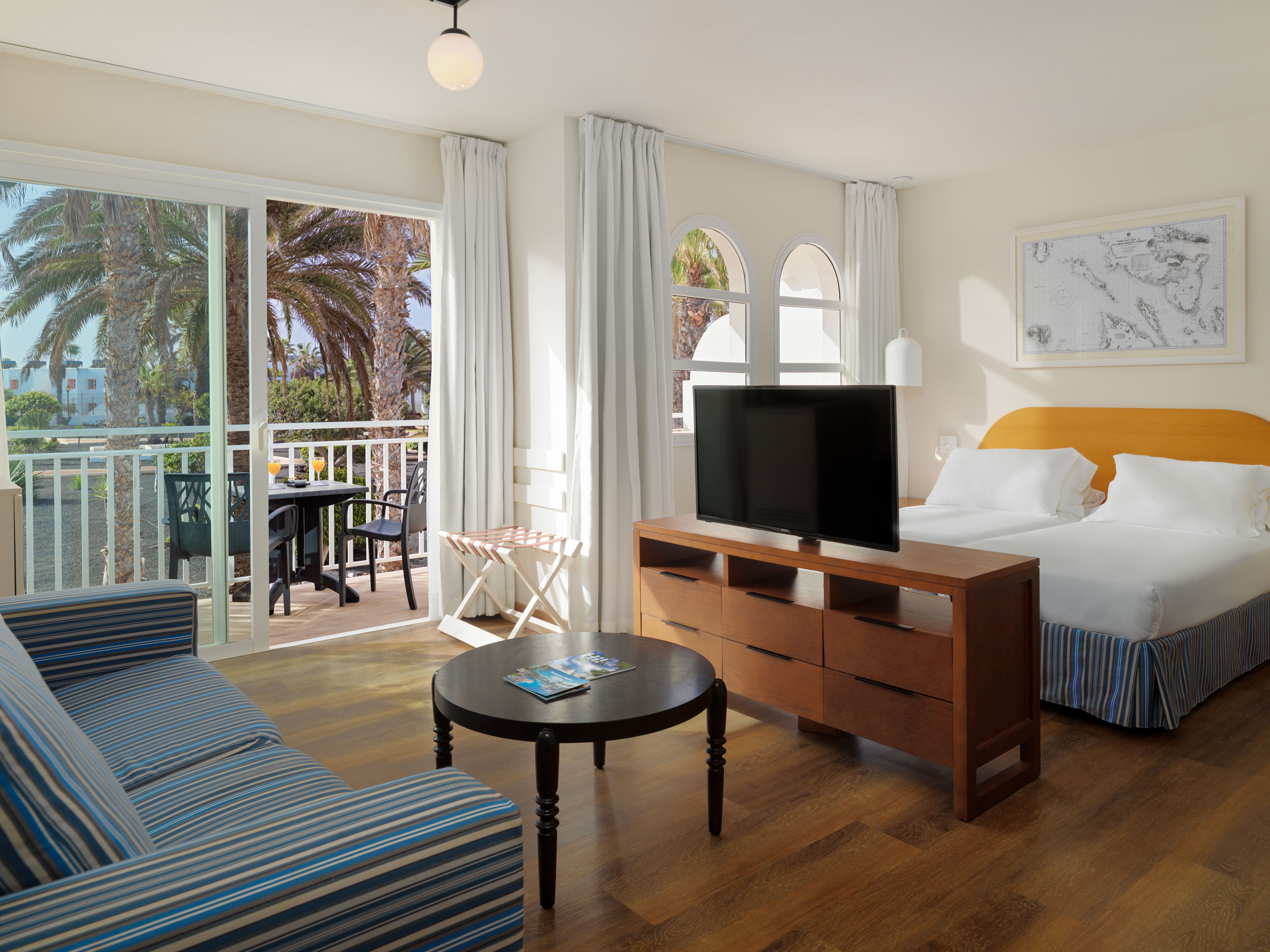 Fly & Go H10 Ocean Suites