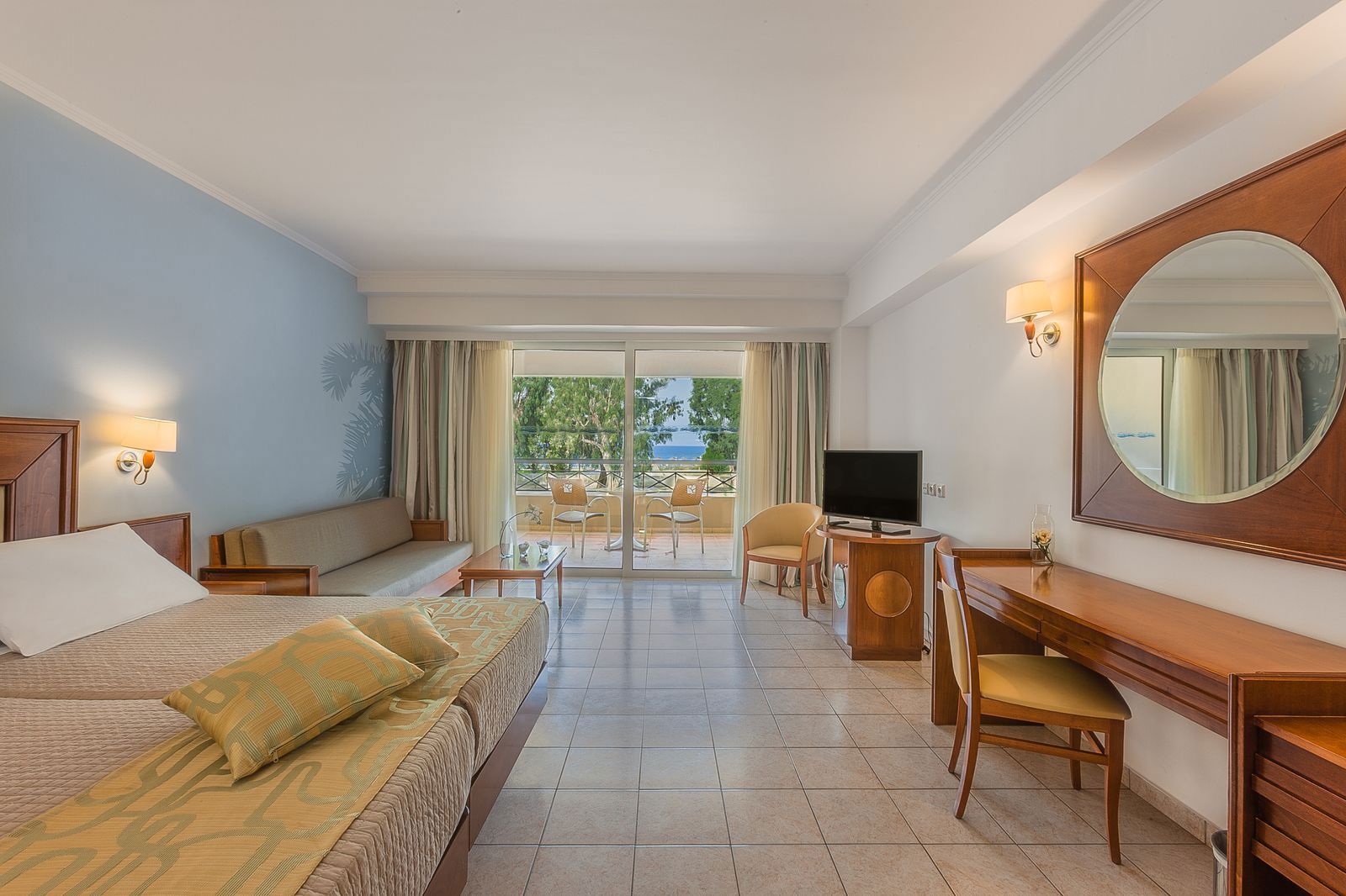 Fly & Go Kipriotis Maris Suites