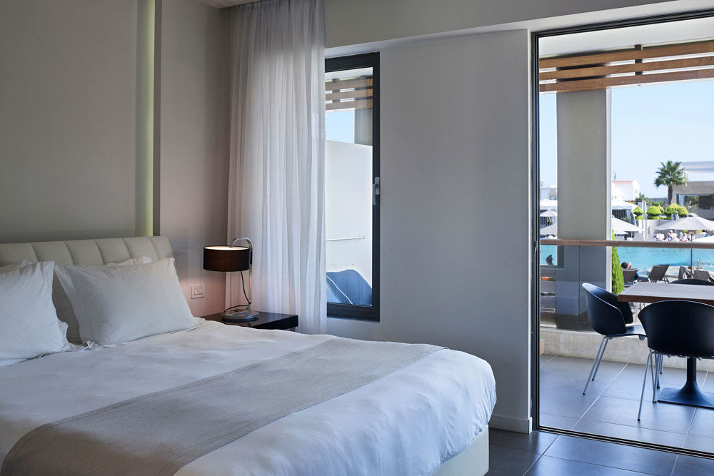 Fly & Go Pelagos Suites Hotel & Spa