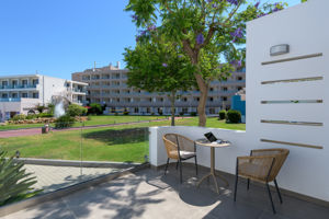 Woonvoorbeeld familiekamer superior tuinzicht