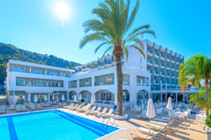 Fly & Go Oceanis Park Hotel