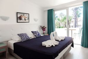 Excursiereis & Navy Boutique Hotel