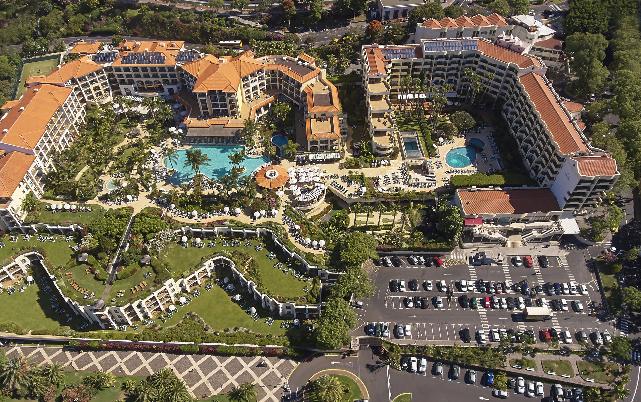 Suite Hotel Eden Mar