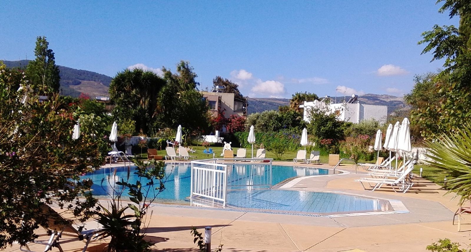 Theodorou Beach Hotel