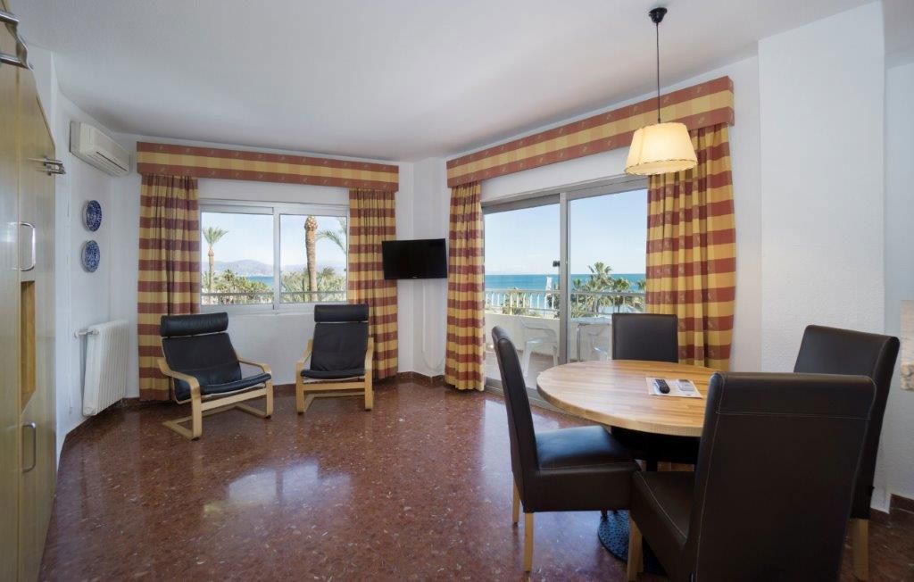 Apartamentos Bajondillo