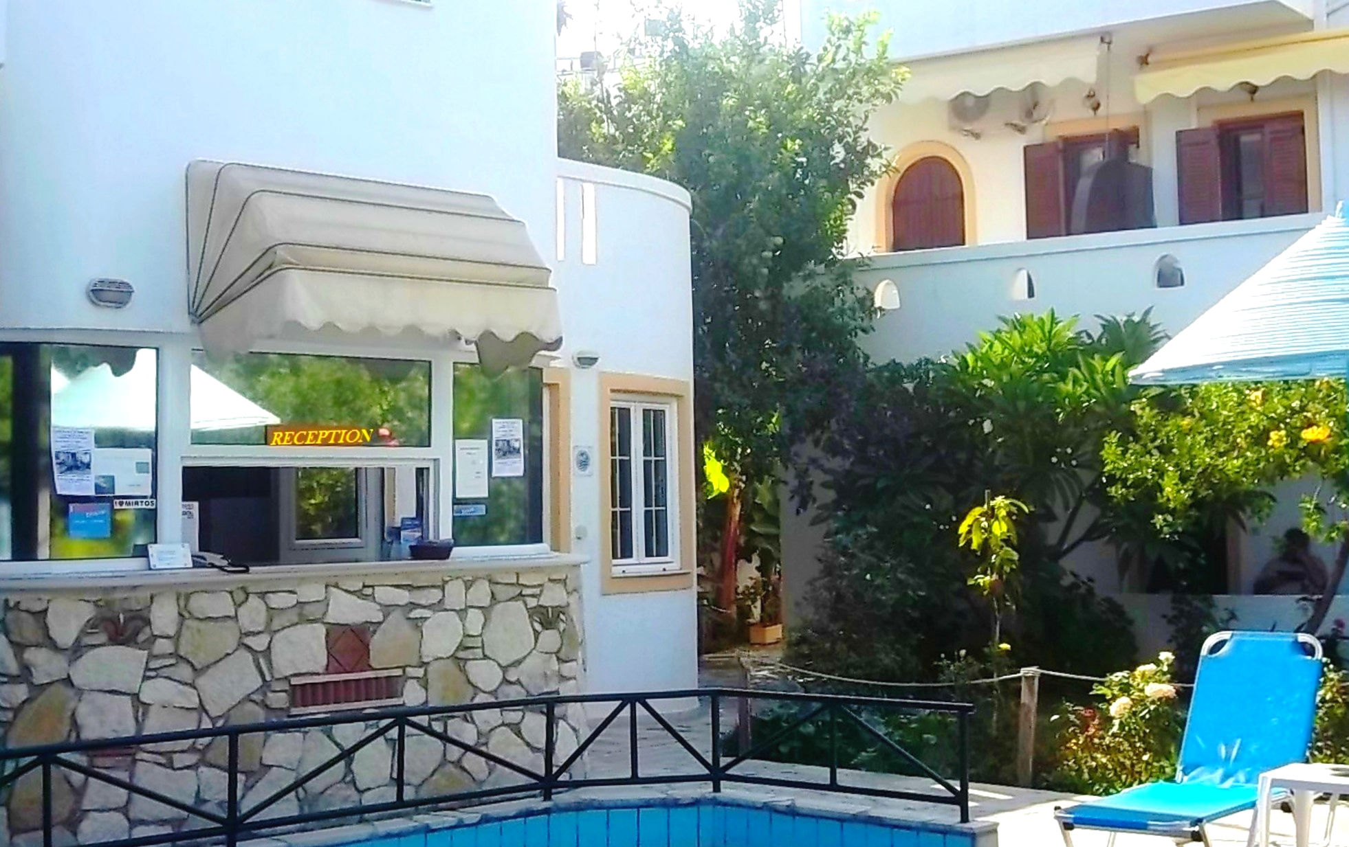 Fly & Go Kastro Studios & Apartments