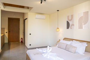 Golden Sun Suites