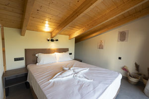 Golden Sun Suites
