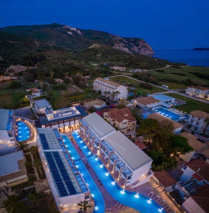 Cavo Suites