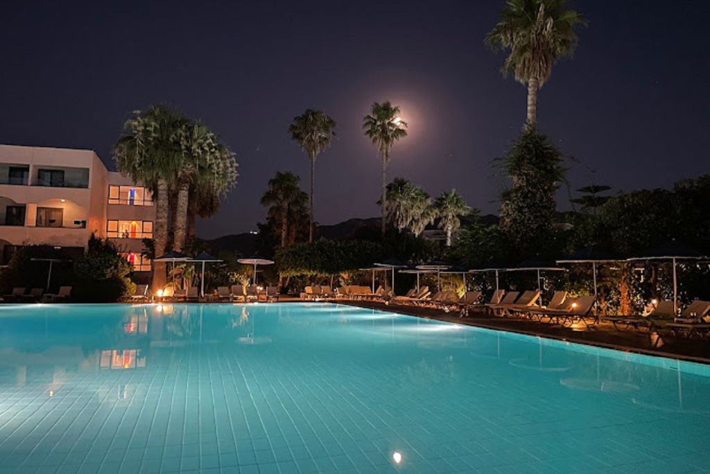 Tigaki Beach Hotel