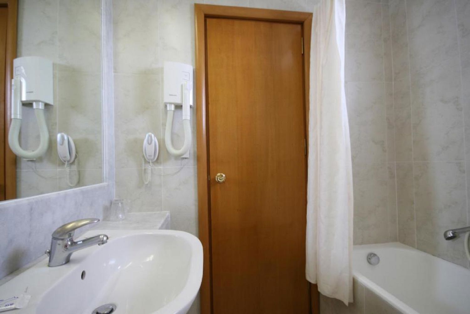 Tigaki Beach Hotel