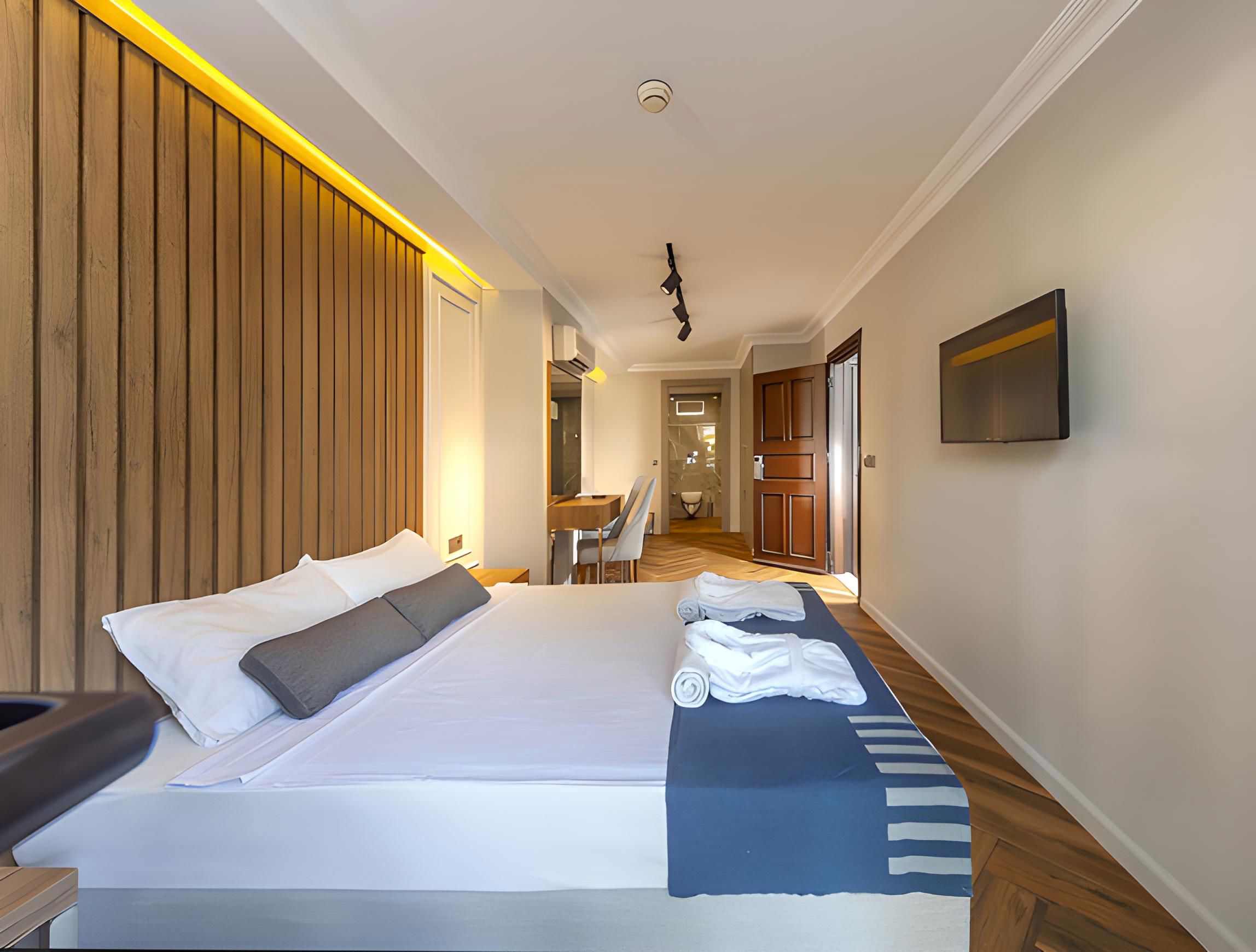 Lucas Didim Resort