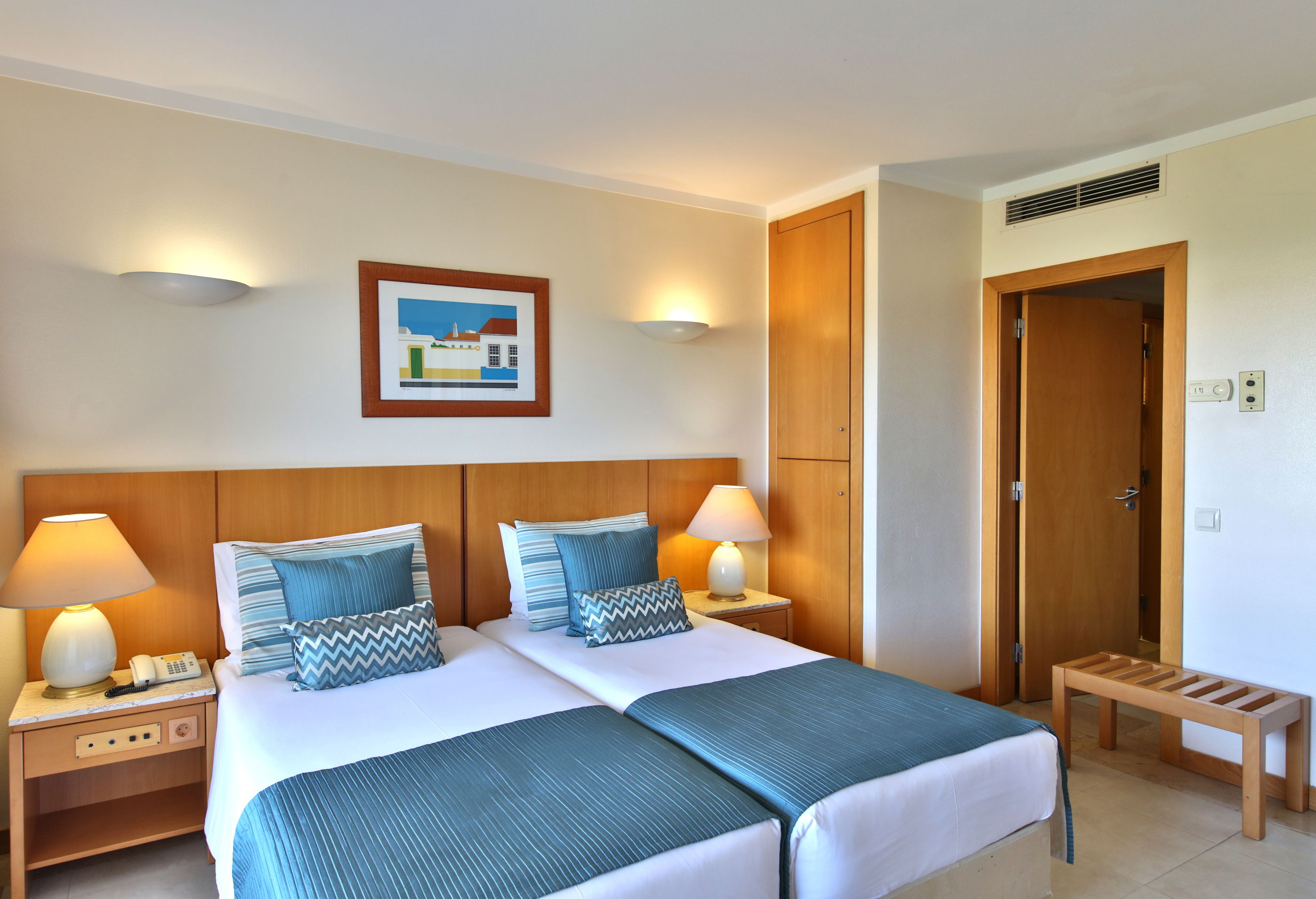 Fly & Go Interpass Vau Hotel & Apartments