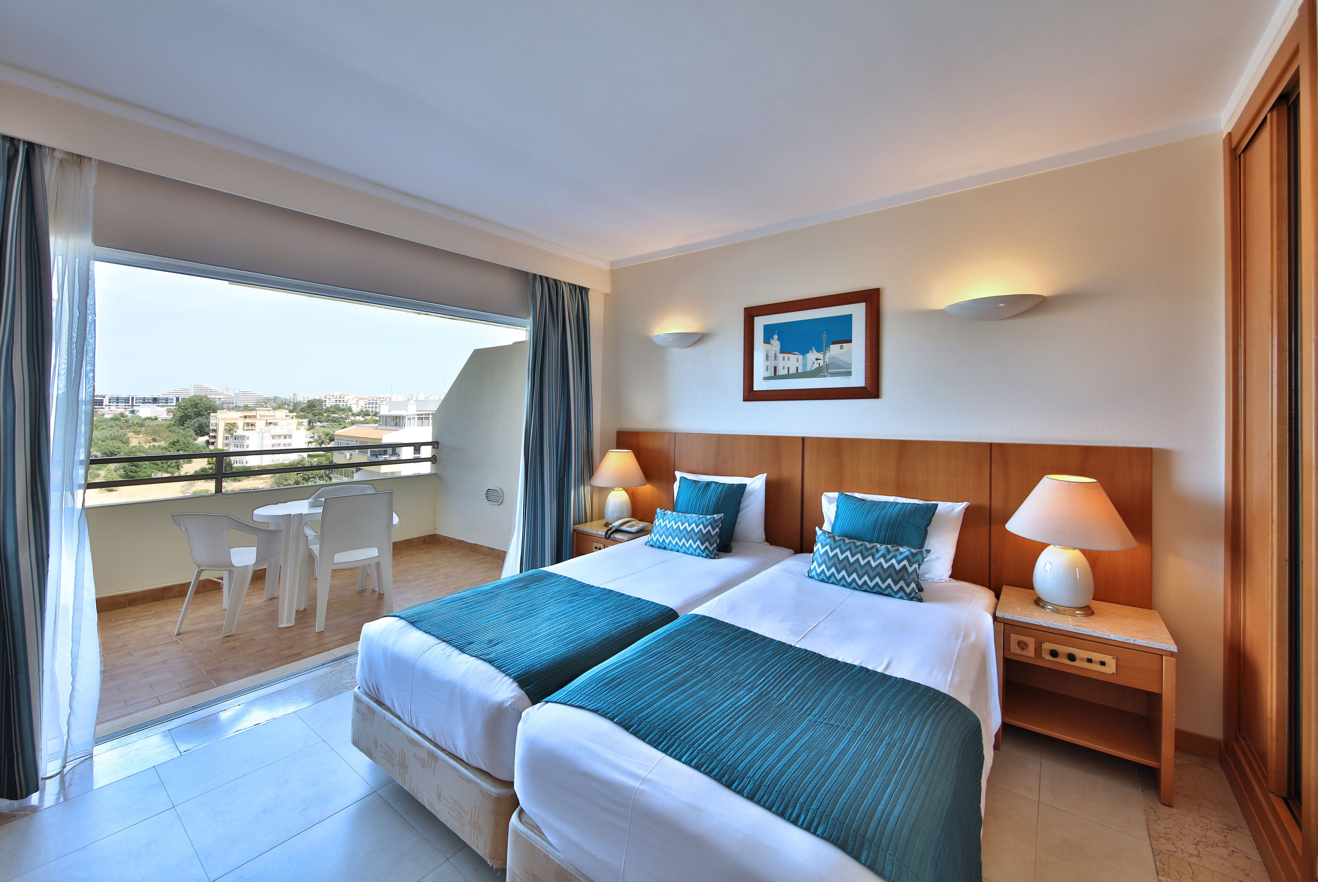 Fly & Go Interpass Vau Hotel & Apartments