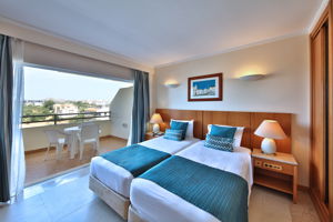 Fly & Go Interpass Vau Hotel & Apartments