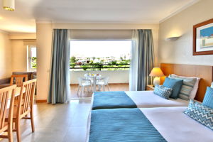 Fly & Go Interpass Vau Hotel & Apartments