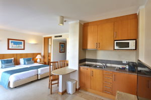 Fly & Go Interpass Vau Hotel & Apartments