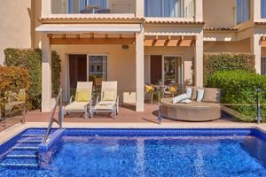 Woonvoorbeeld suite met privé zwembad