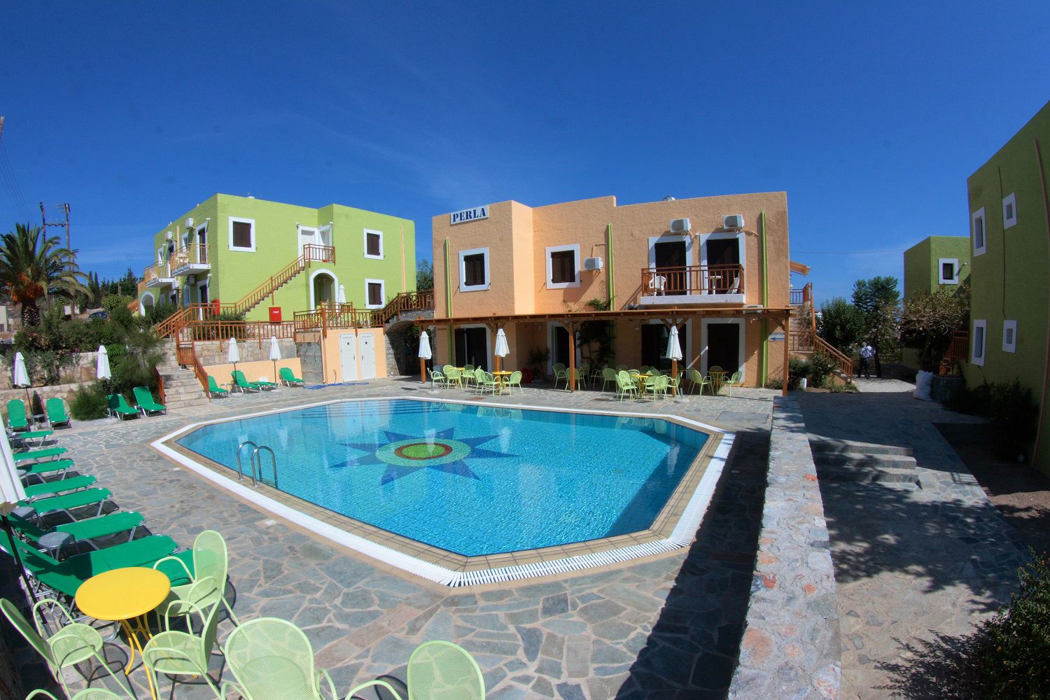 Fly & Go Perla Apartments