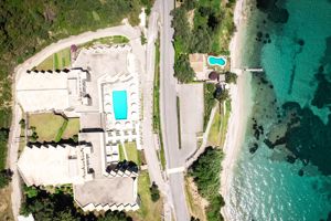 Canvas by Mitsis Belvedere