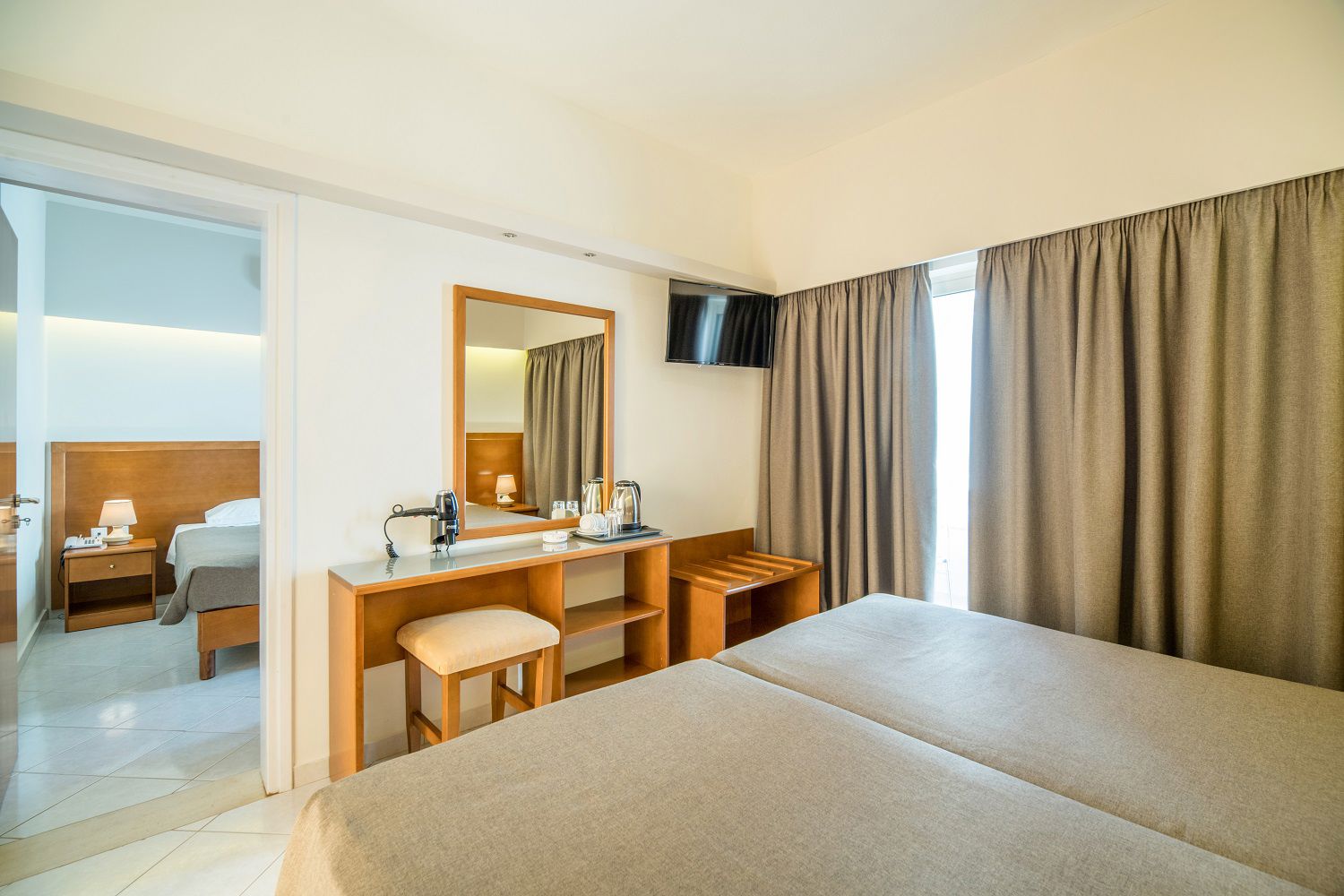 Fly & Go Hiona Holiday Resort