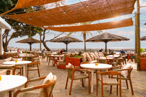 Local Beach Bar & Restaurant
