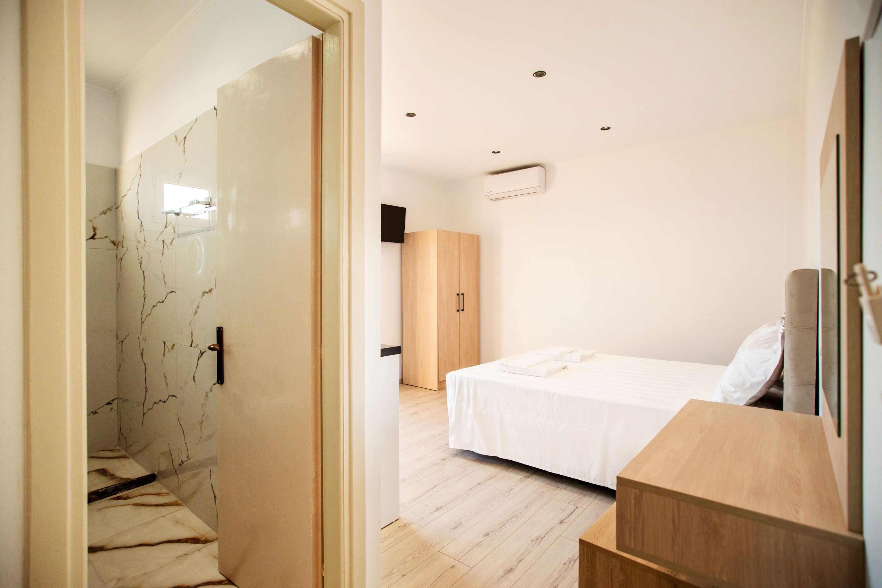 Kamelia Sea Side Apartments