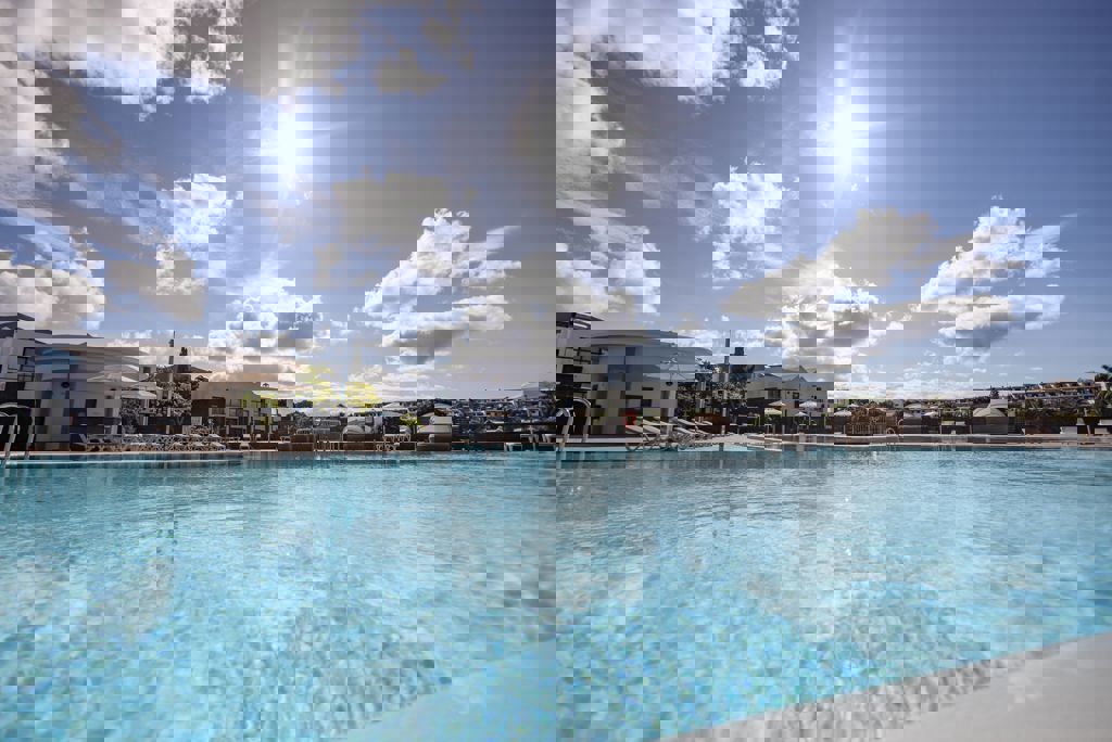 caybeach-papagayos