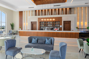 Lobby bar