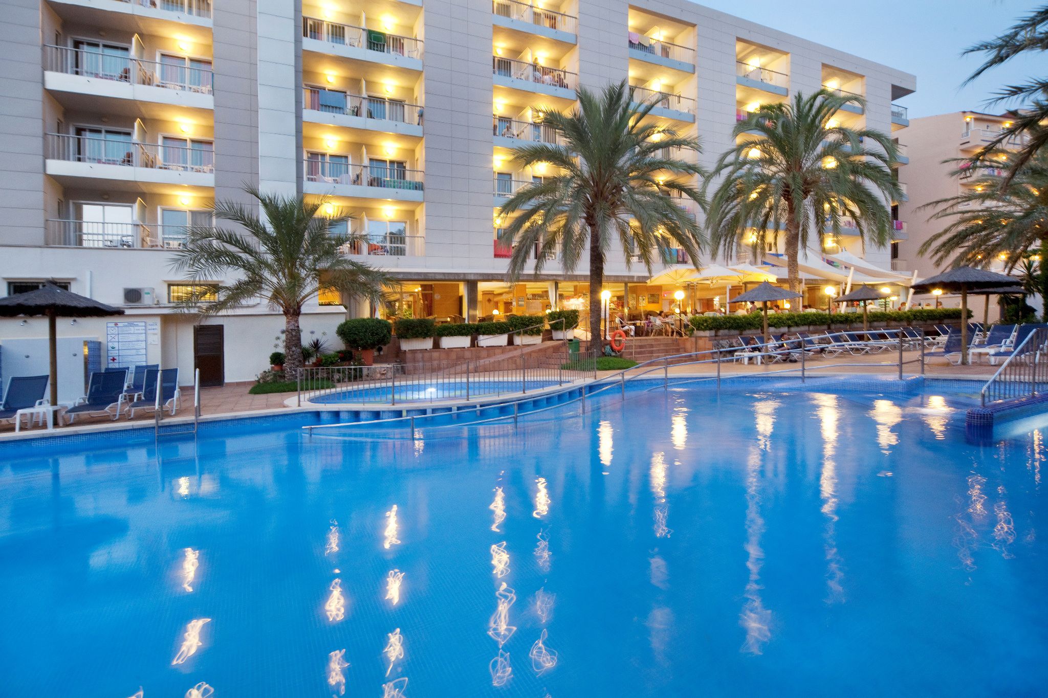 Cosmopolitan Hotel