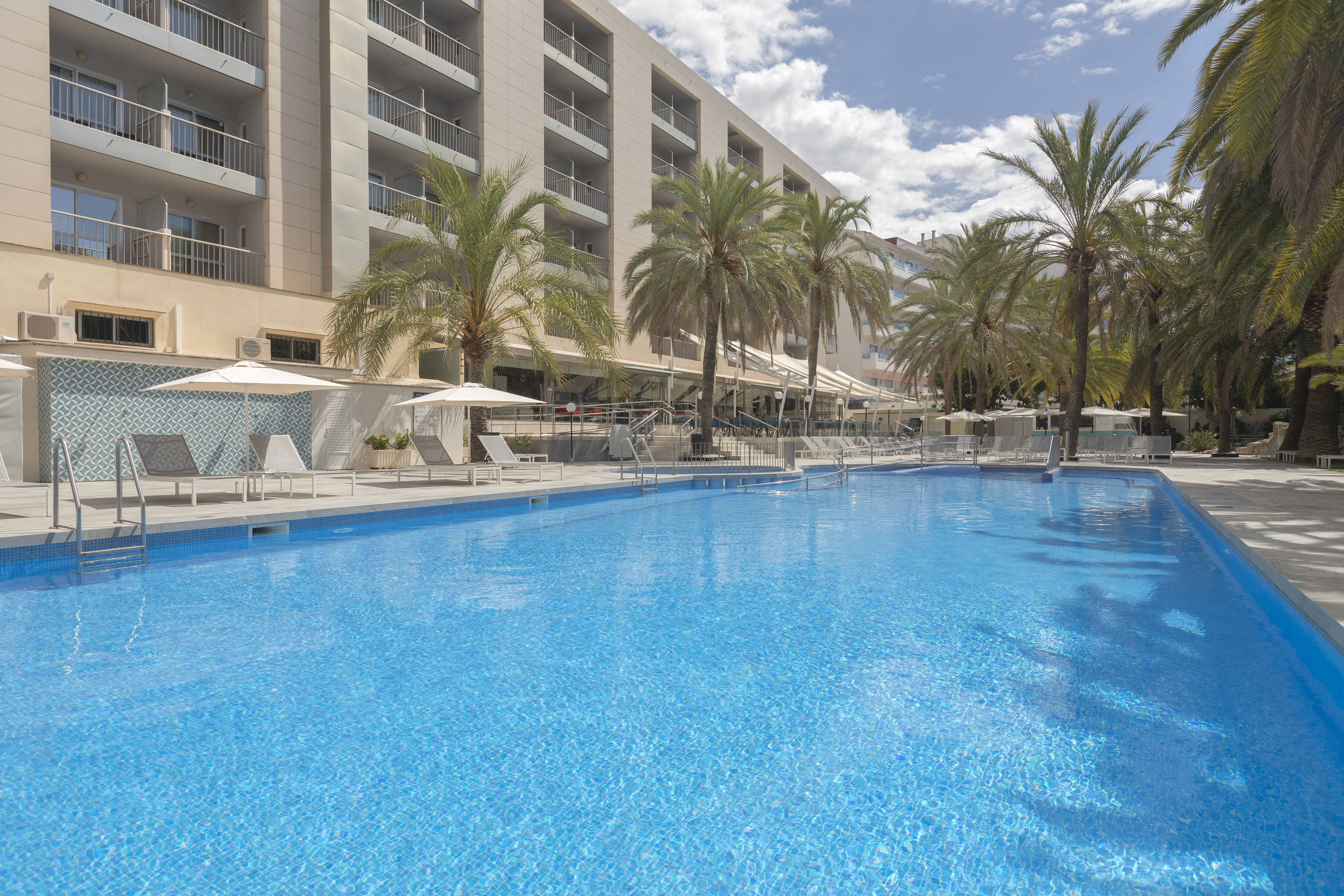 Cosmopolitan Hotel