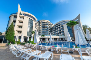 Zenith Hotel