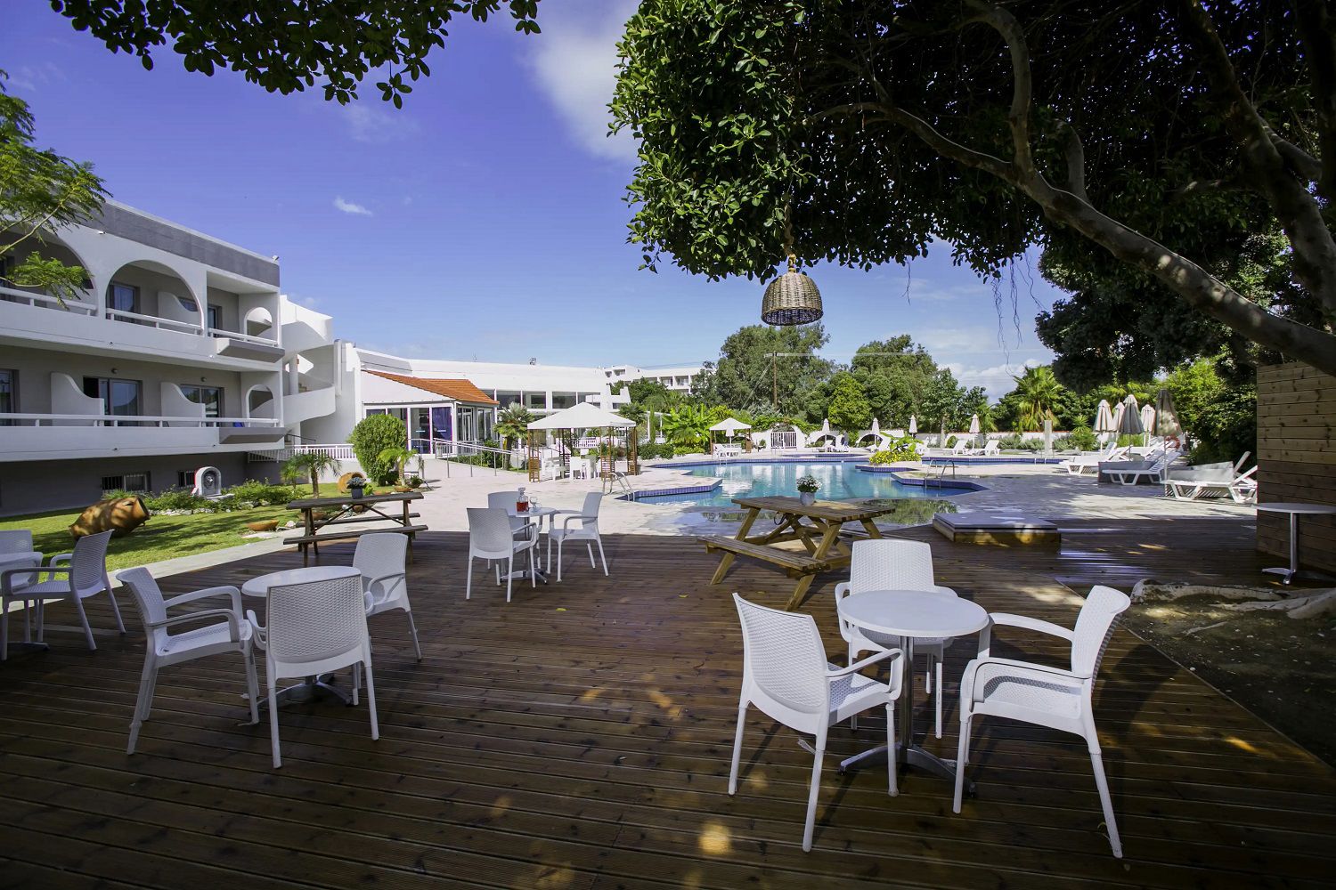 Fly & Go Happy Days Hotel