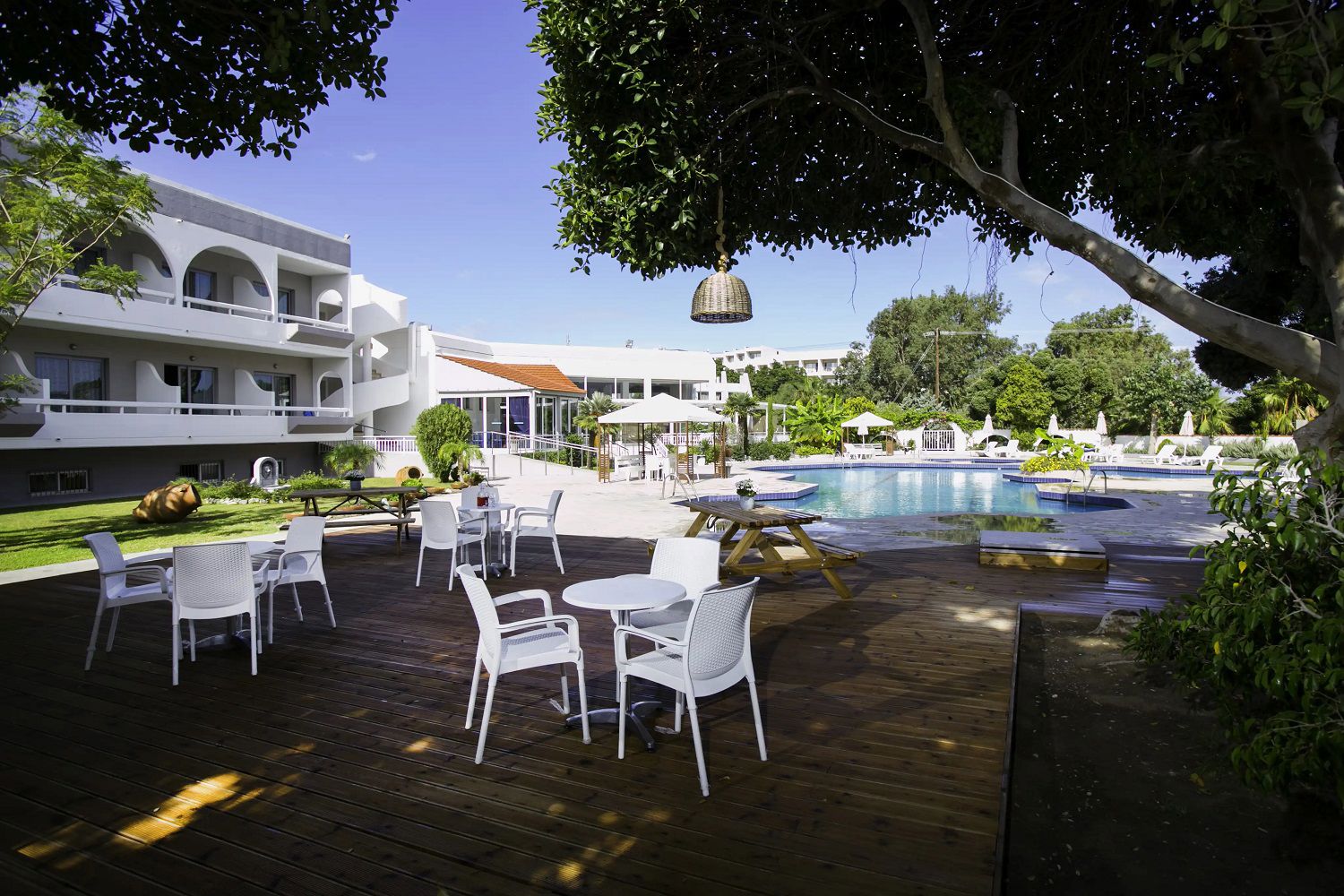 Fly & Go Happy Days Hotel