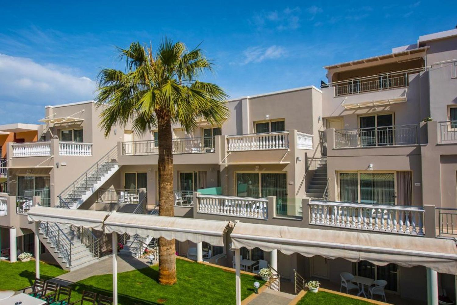 Sarpidon Hotel