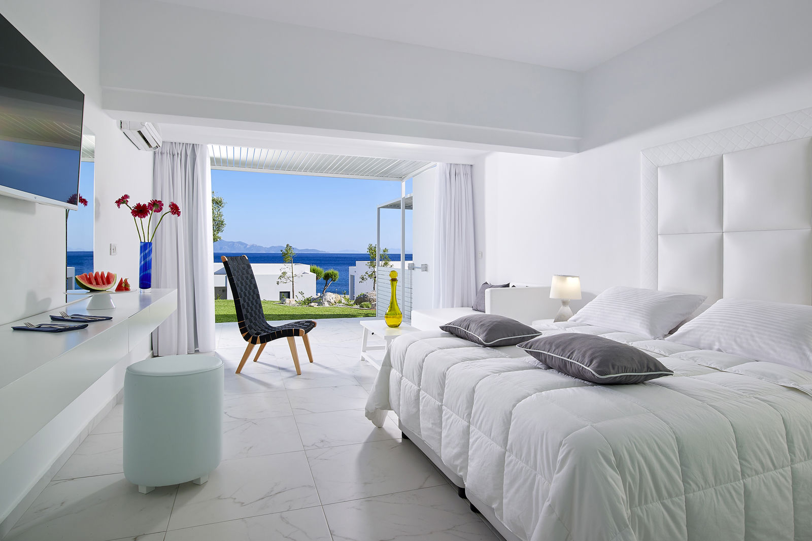 Dimitra Beach Hotel&Suites