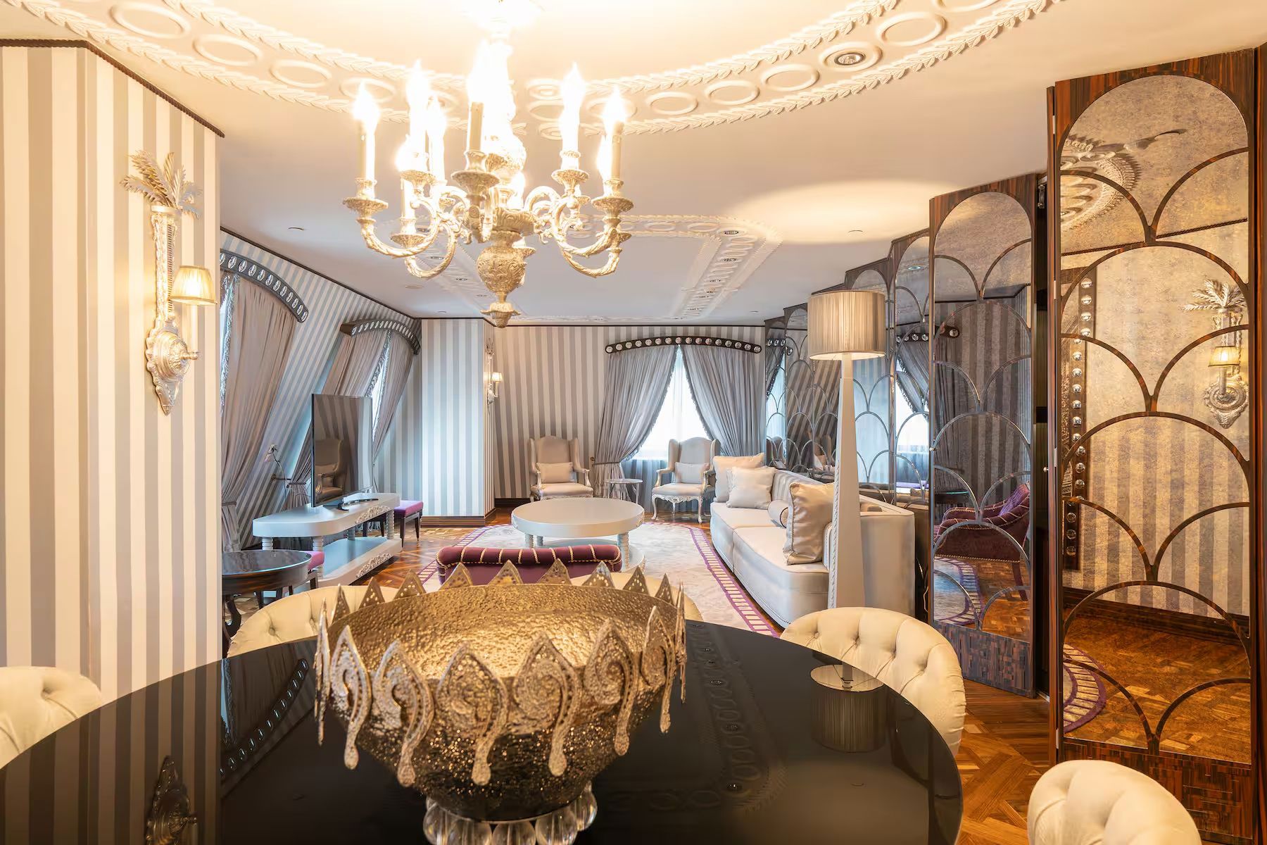Wyndham Grand Istanbul Kalamis Marina Hotel
